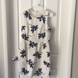 Sleeveless dress